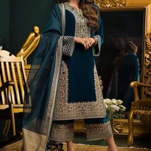 Luxurious Teal Embroidered Women's Dress Set